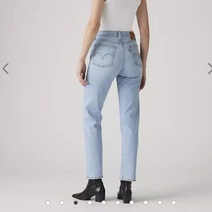 Levi’s Wedgie Straight Ankle Jeans